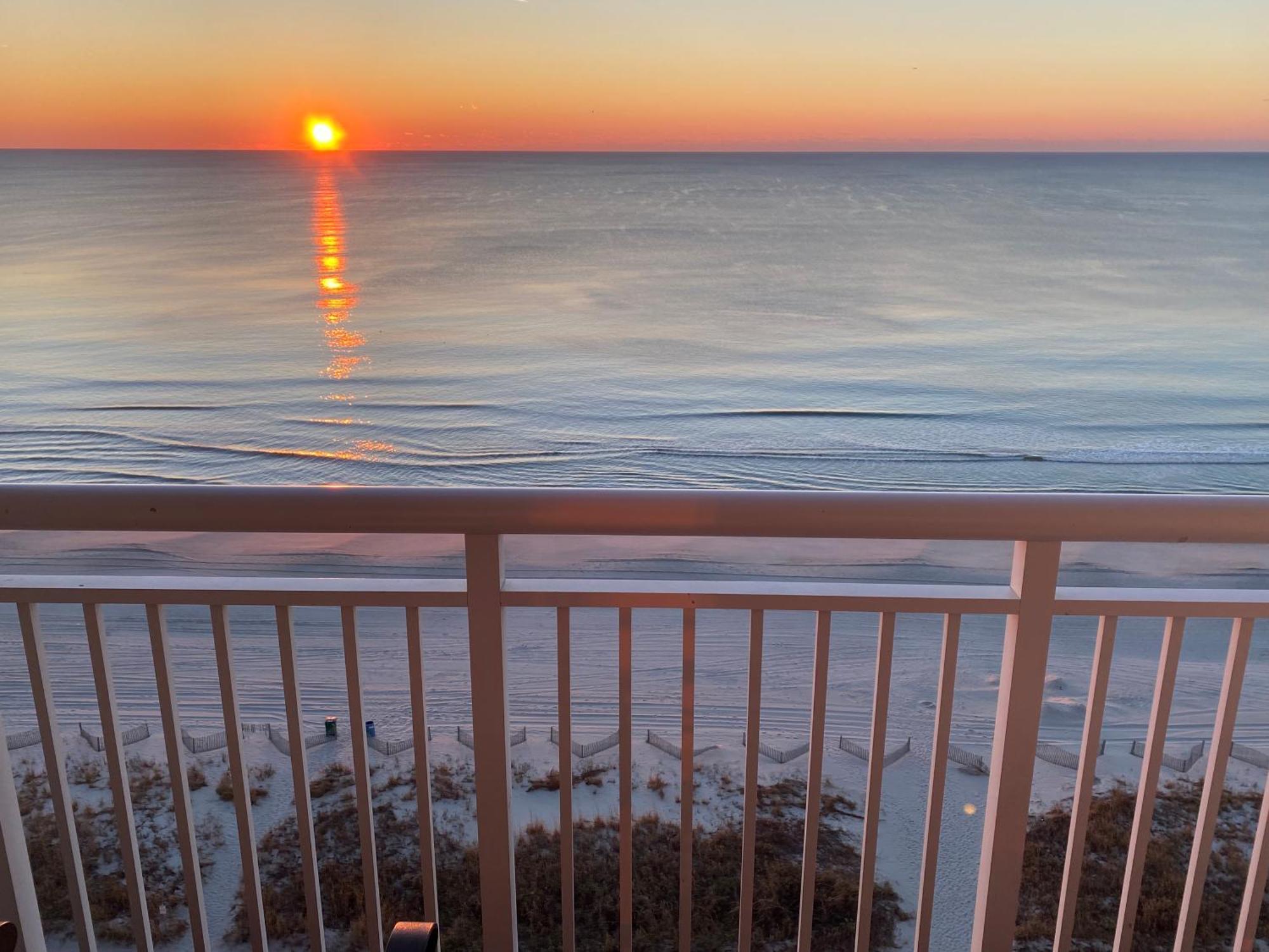 Camelot By The Sea Ocean Front Condo Мертл-Біч Екстер'єр фото